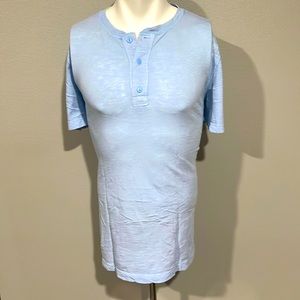 GAP MENS LARGE HENLEY SHORT SLEEVE TSHIRT